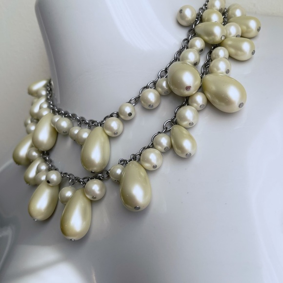 TALBOTS • pearl cluster bib necklace - Picture 4 of 9